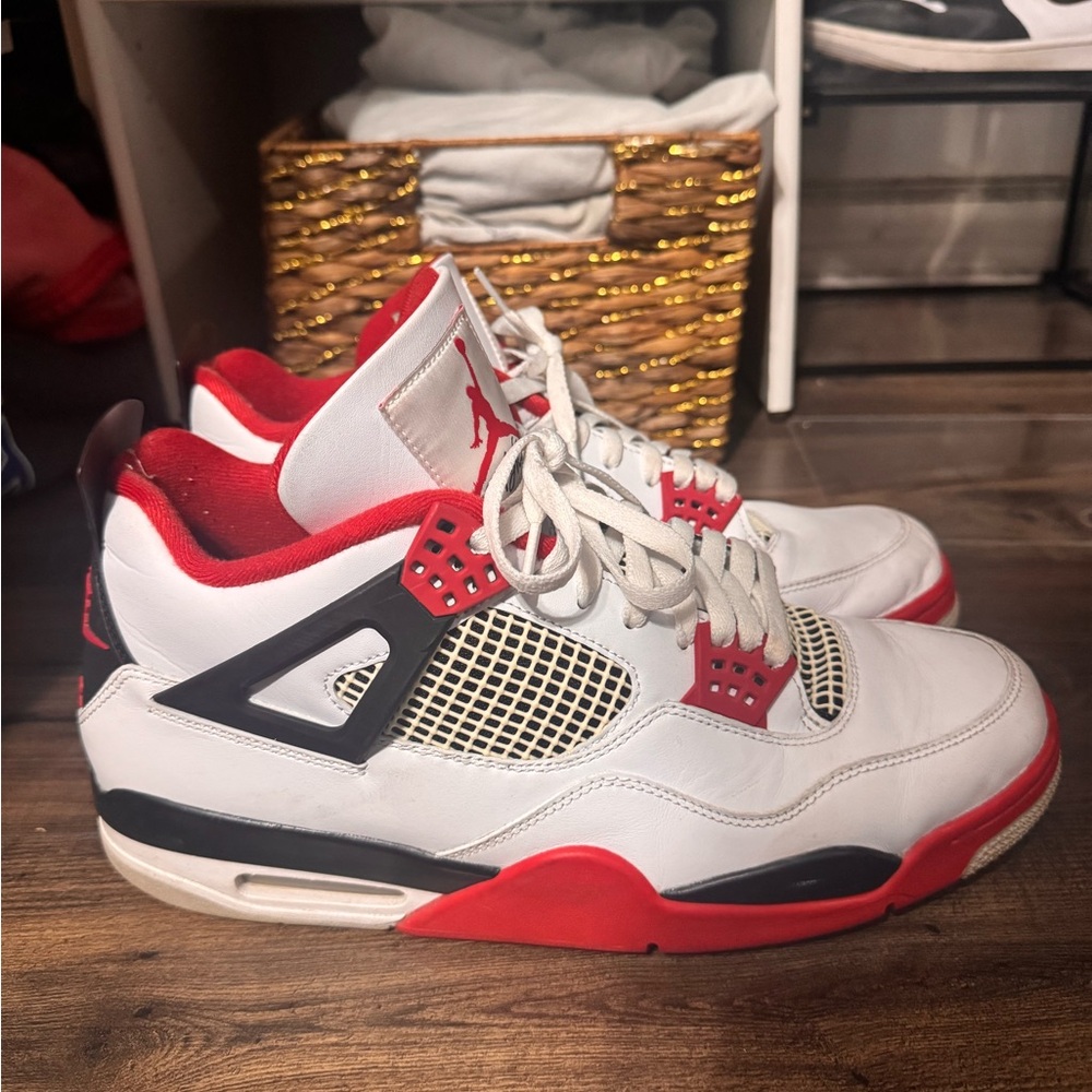 Jordan 4 “Fire Red” Size 13 USED